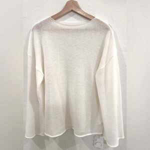 Commense White Crew Neck Sweater